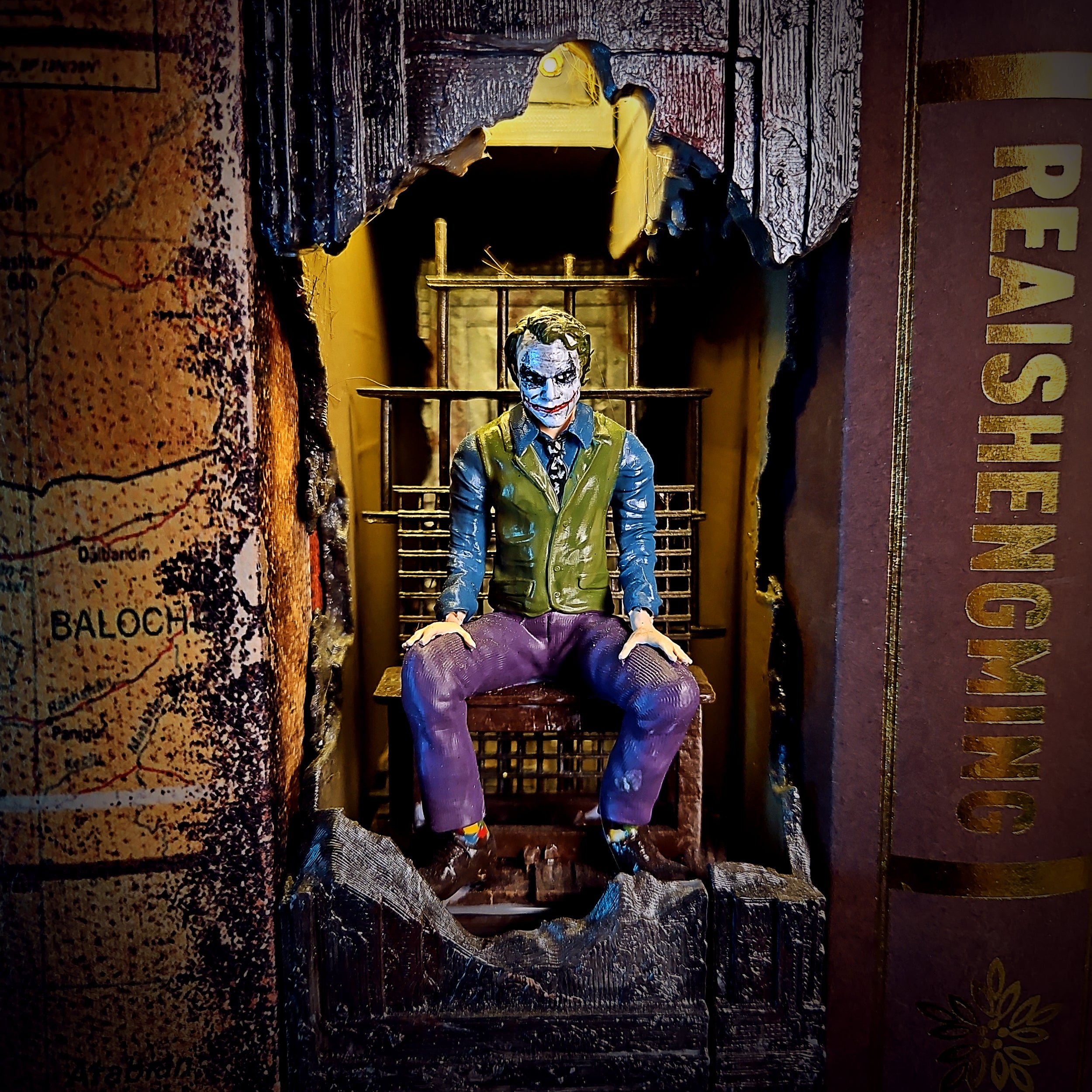 Joker Book Nook - The Dark Knight Prison Scene image 9