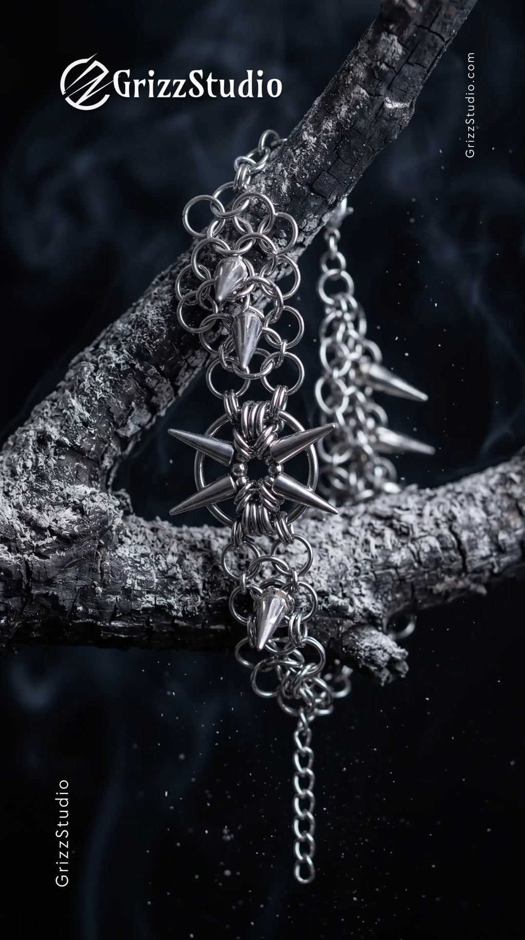 Astra Spiked Chainmail Bracelet - clasp view