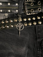 Gothic cross chainmail keychain detail view