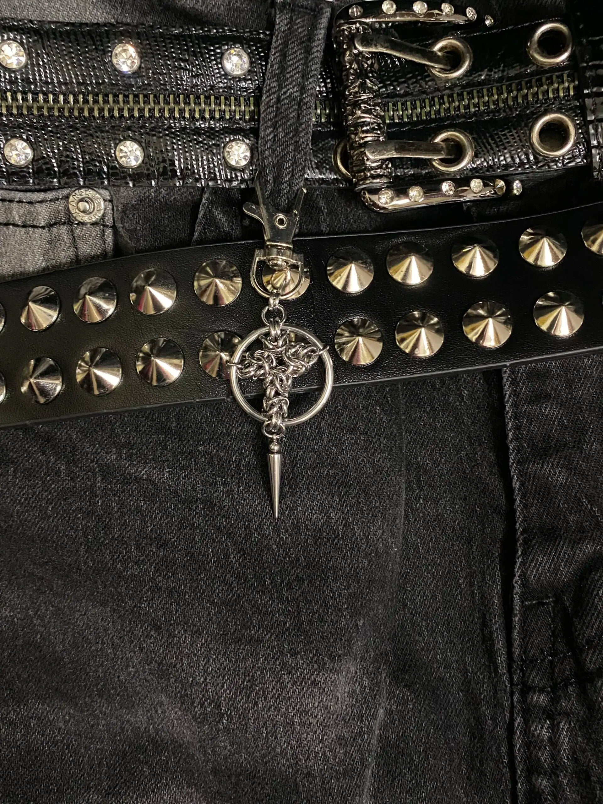 Gothic cross chainmail keychain detail view