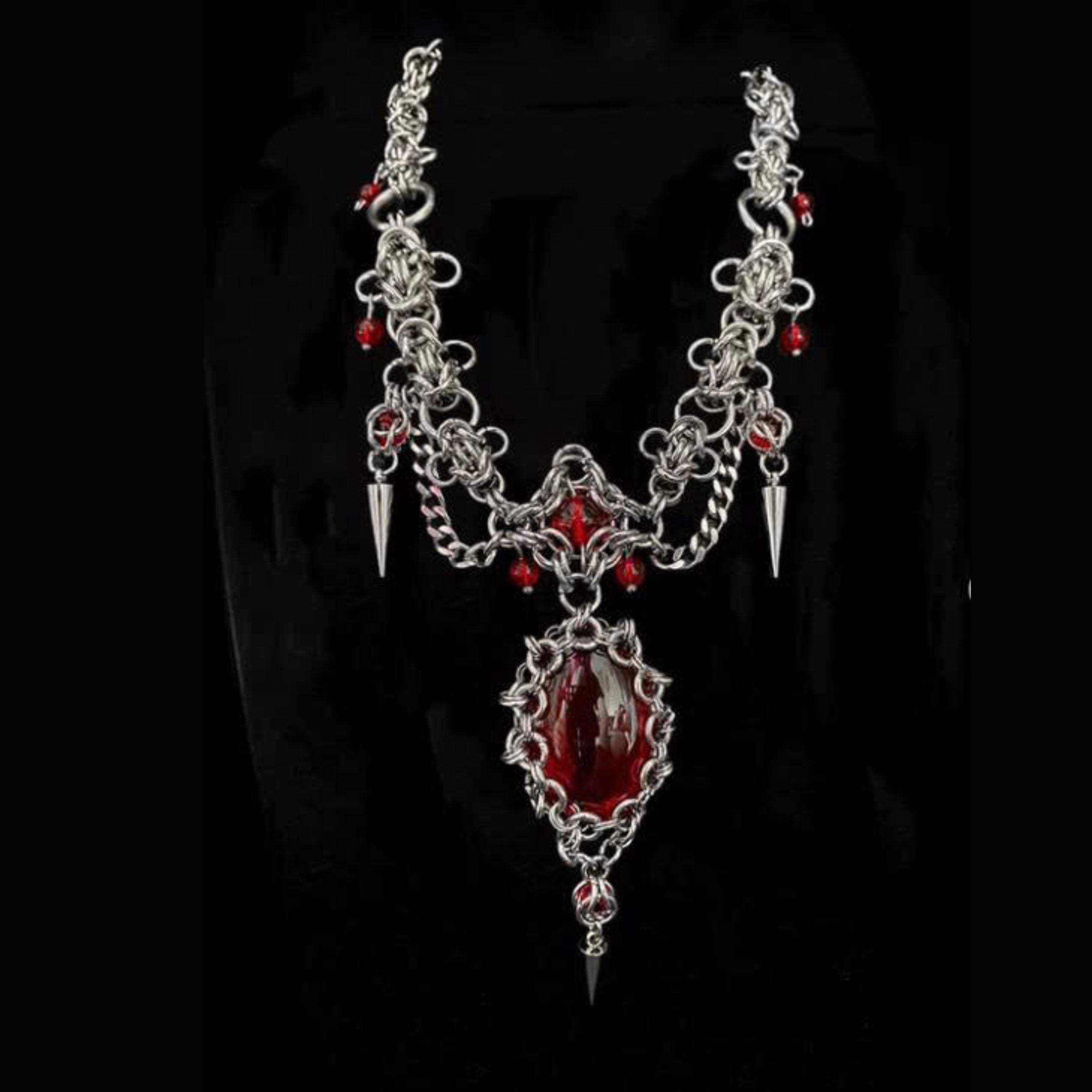 Dark Queen Gothic Necklace – Crimson Crown Statement Jewelry